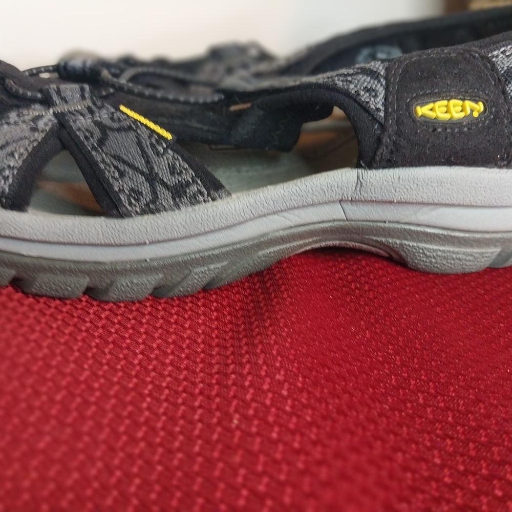 Keen Black and Gray Sandals - Picture 9 of 10